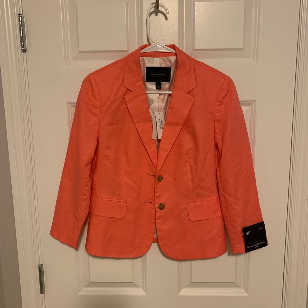 Bright pink banana republic blazer - never worn with tags
